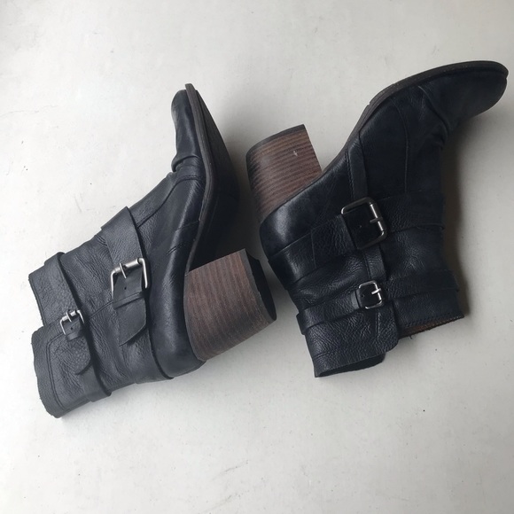 NAYA | Black Virtue Leather Buckle Block Heel Booties Size 8.5 - Picture 5 of 9